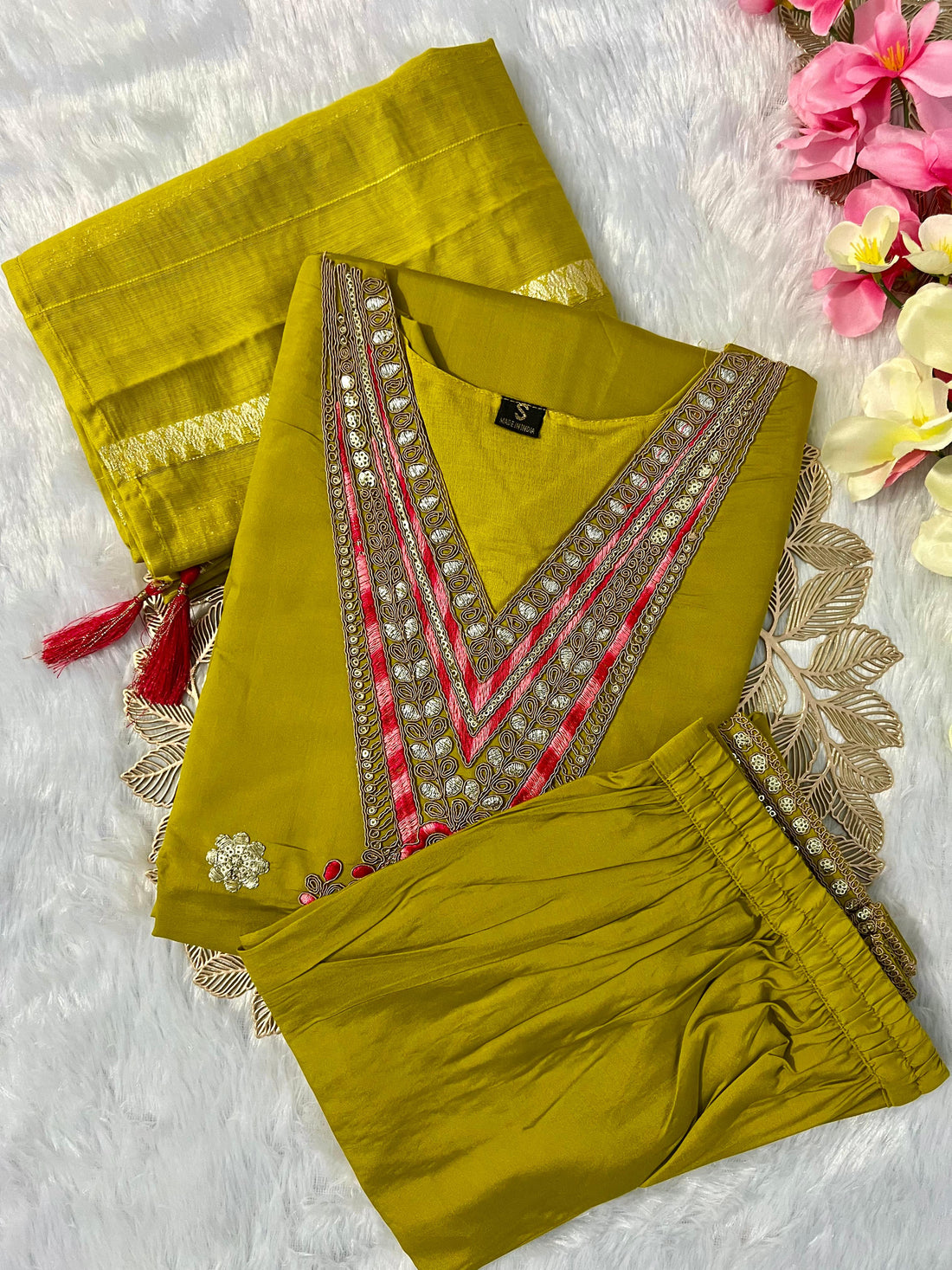 3 Pieces Embroidery Kurti Sets