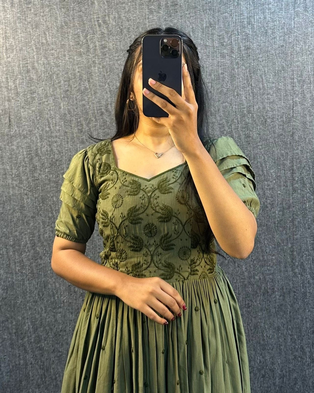 Cafe Gowns of Sundari work with unique style hands