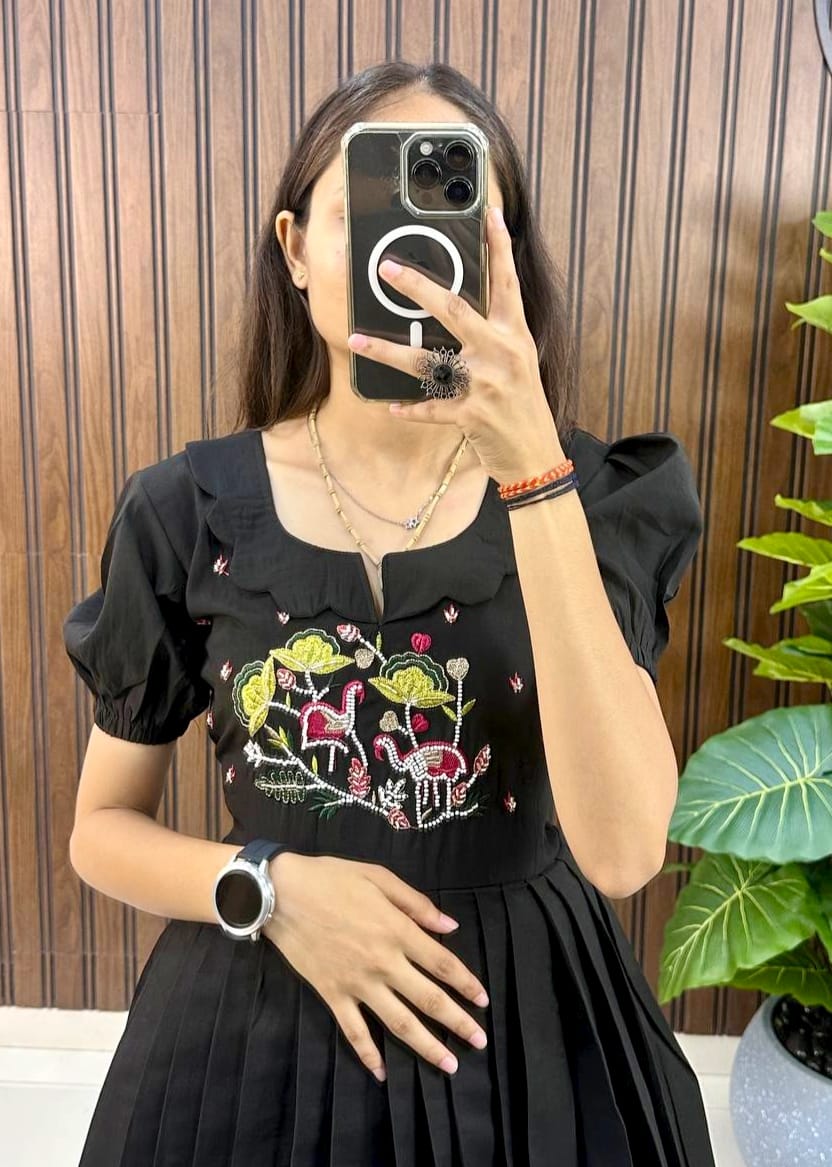 Cafe Gowns of new Model Handwork Barbie Model