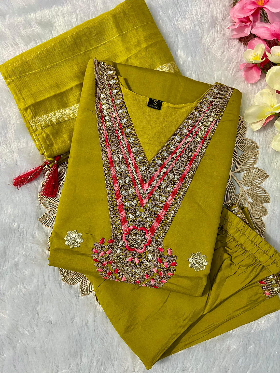 3 Pieces Embroidery Kurti Sets