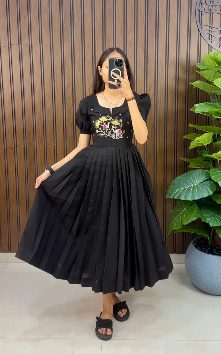 Cafe Gowns of new Model Handwork Barbie Model