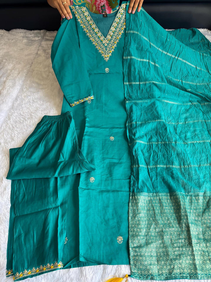 Designer Kurti Sets