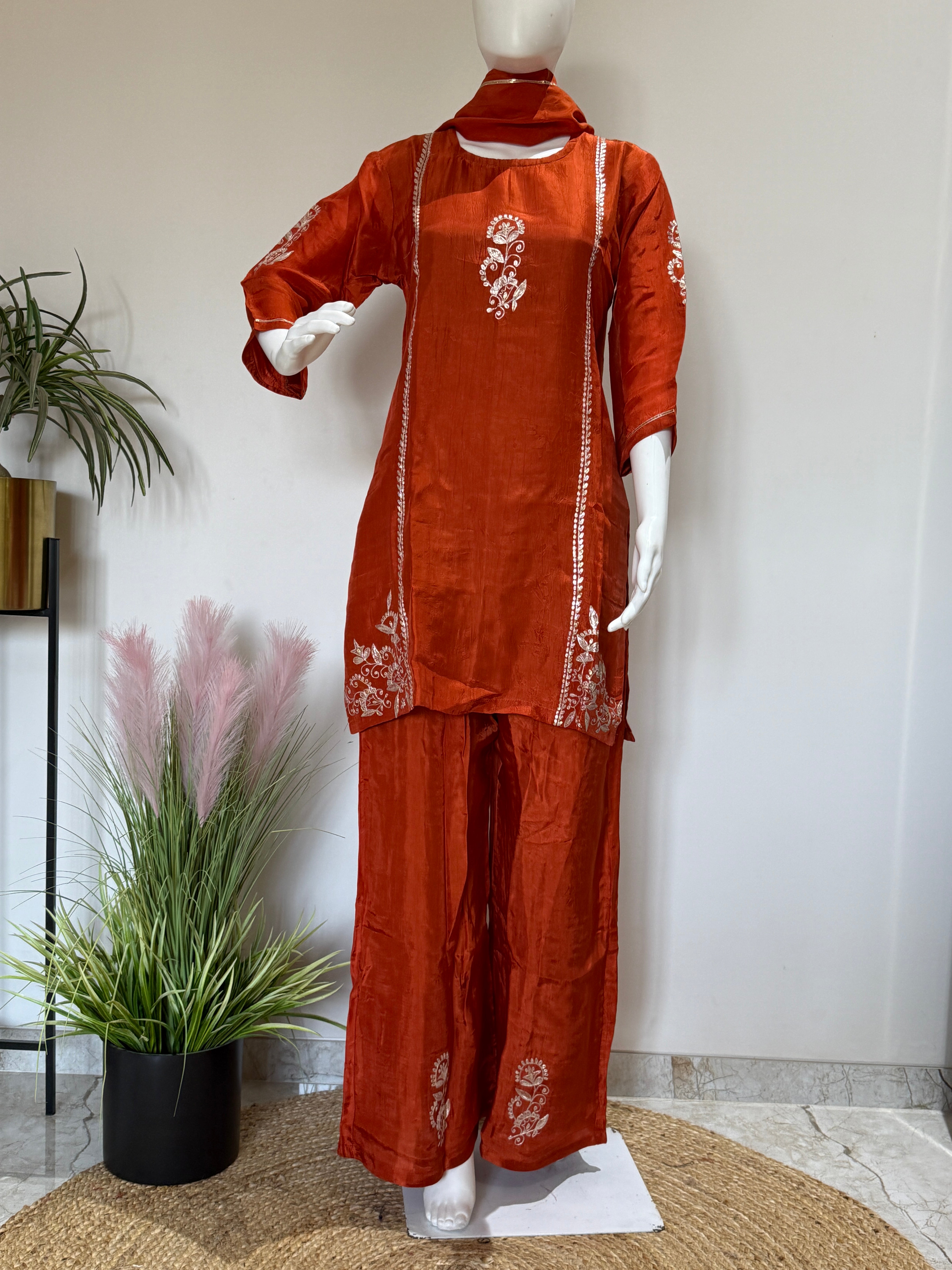 Russion Silk Kurti Pant Set with Organza Dupatta – Premium 3PC Ethnic Set