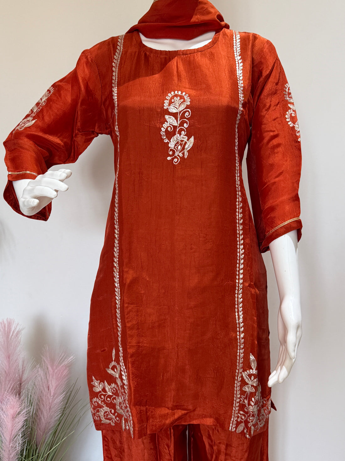 Russion Silk Kurti Pant Set with Organza Dupatta – Premium 3PC Ethnic Set