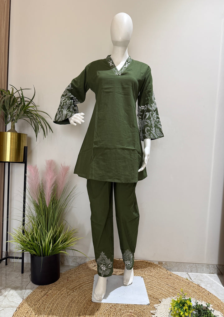 Olive Green Pure Cotton Co-Ord Set with Katha Stitch – 2PC Kurti Pant Set