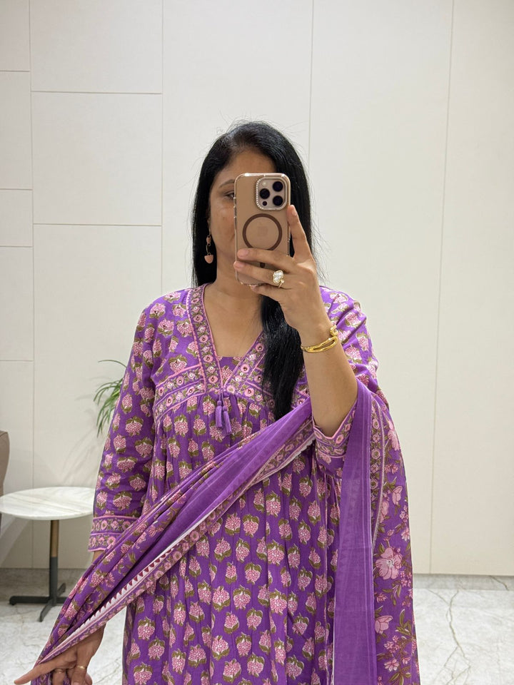 Purple Floral Print Pure Cotton 3 Piece Kurta Pant Dupatta Set – Elegant Ethnic Wear