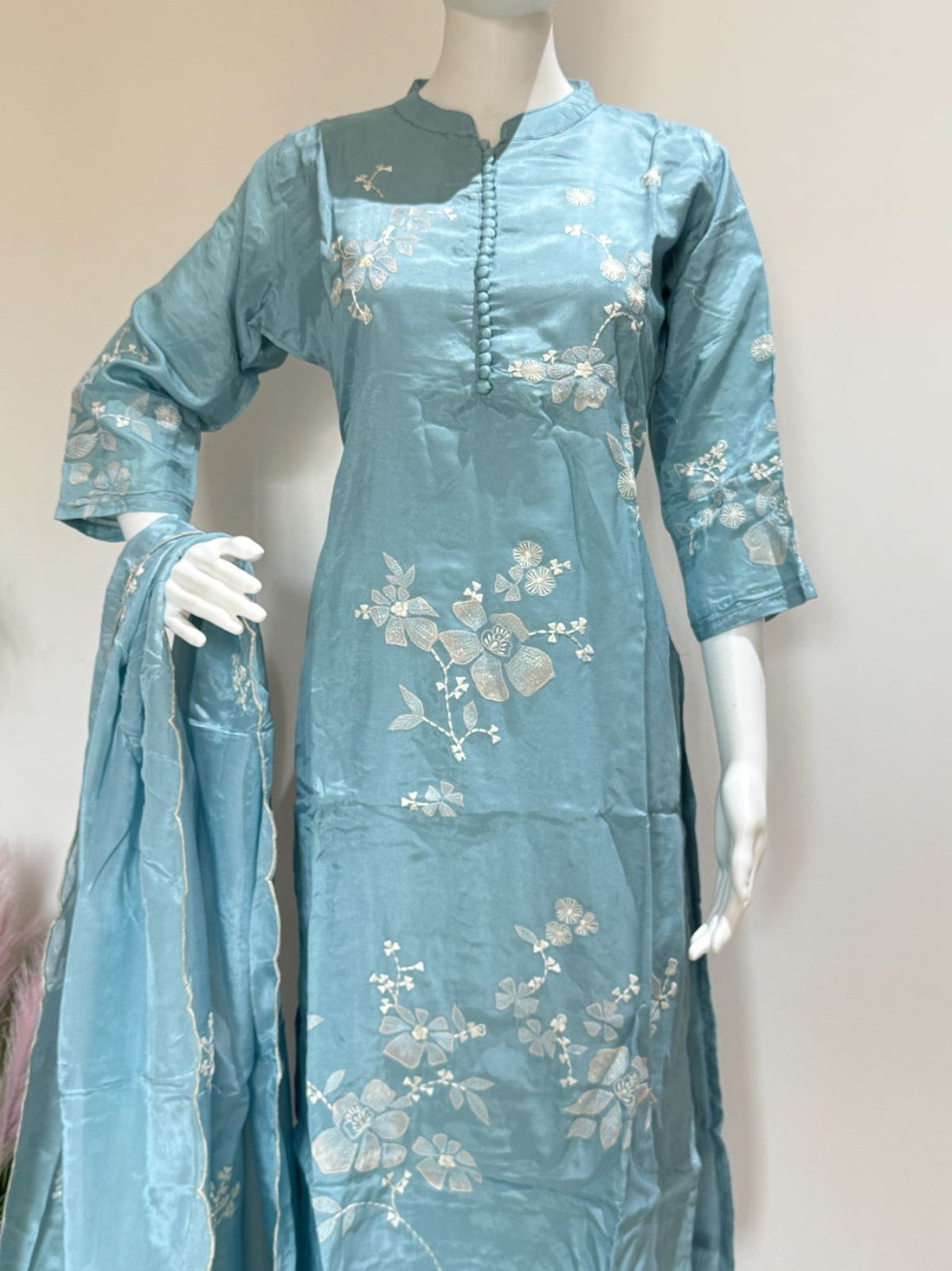 Dola Silk Semi Party Wear Suit Set With Organza Dupatta | Applique & Embroidery Work