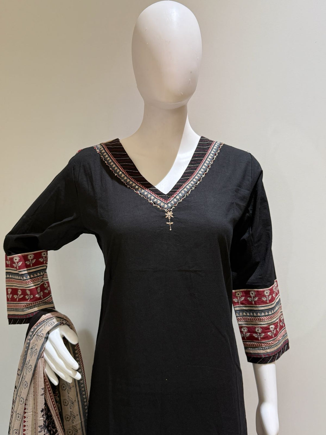Black Printed Kurta Pant Set with Dupatta | Elegant Ethnic Wear
