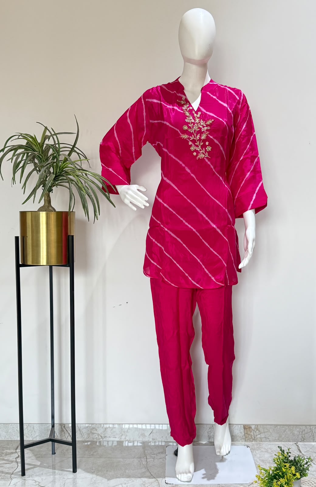 Fuchsia Pink Heavy Organza febric with Handwork detailing Co-Ord Set with Santoon Bottom( lining in top)