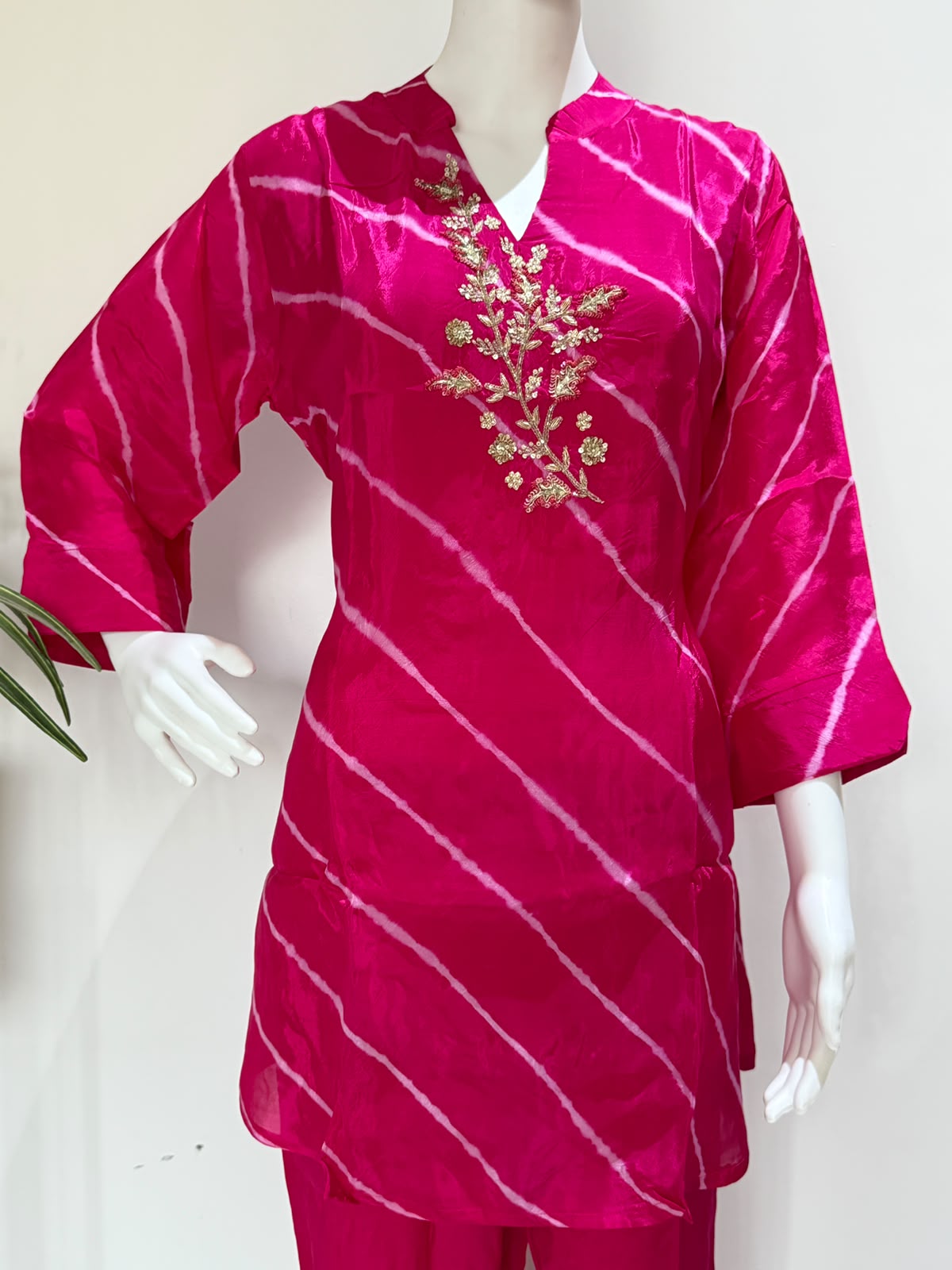 Fuchsia Pink Heavy Organza febric with Handwork detailing Co-Ord Set with Santoon Bottom( lining in top)