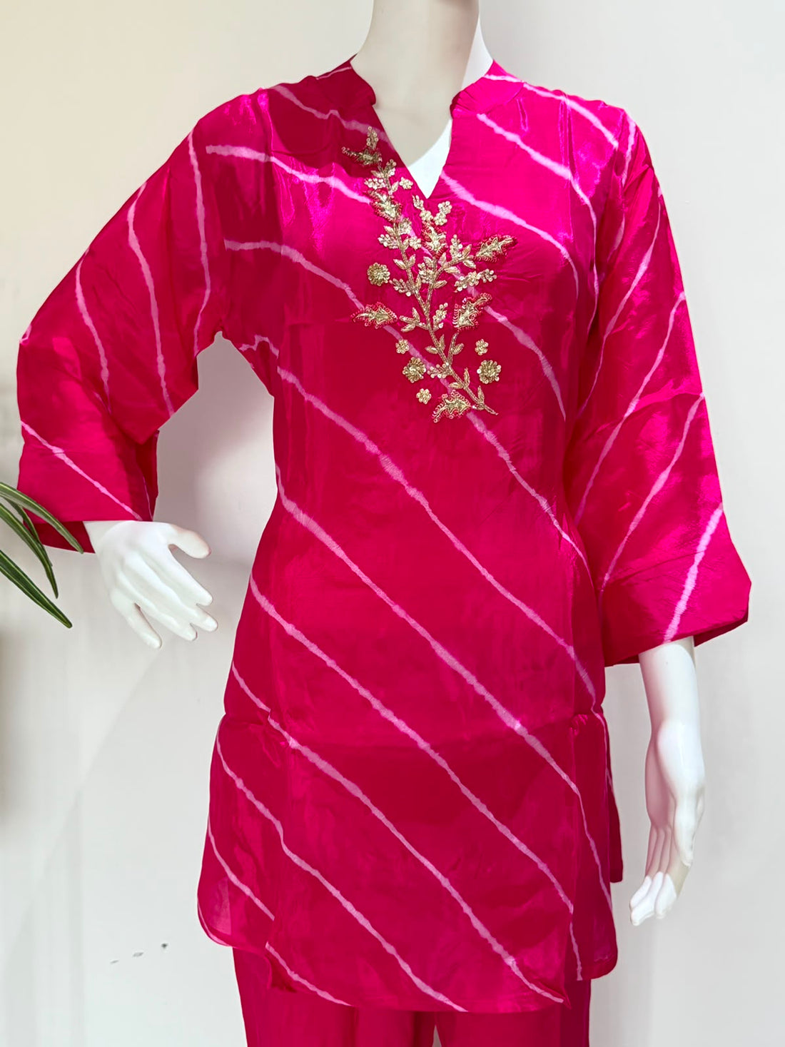 Fuchsia Pink Heavy Organza febric with Handwork detailing Co-Ord Set with Santoon Bottom( lining in top)