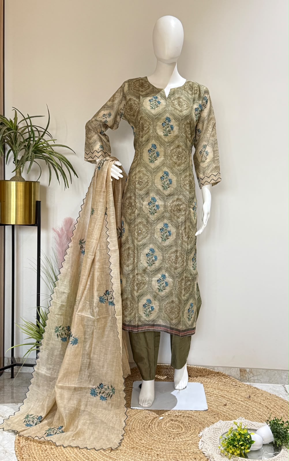 Linen Chanderi Embroidered Kurta Pant Set with Embroidered Dupatta
